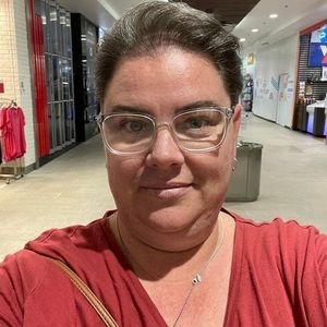 Meet your Posher, Debbie